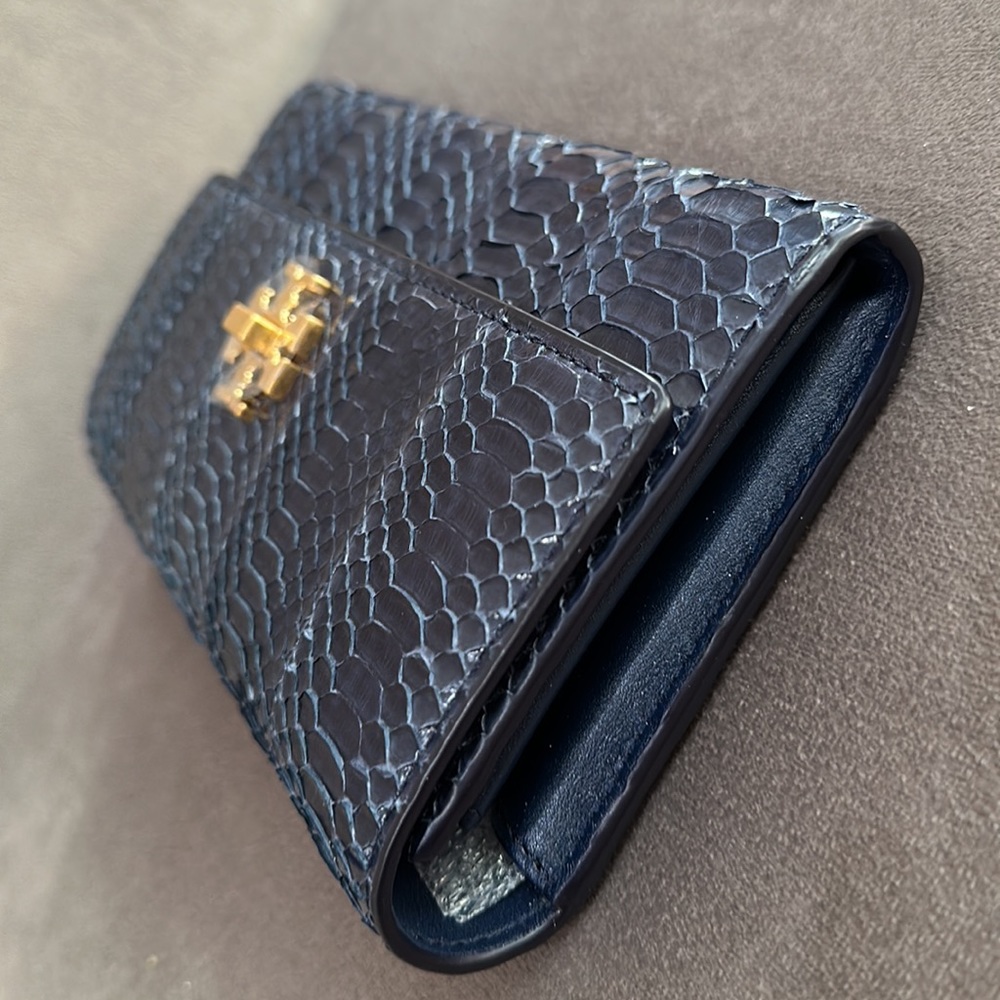 Tory Burch kira exotic wallet brand new - Picture 7 of 7